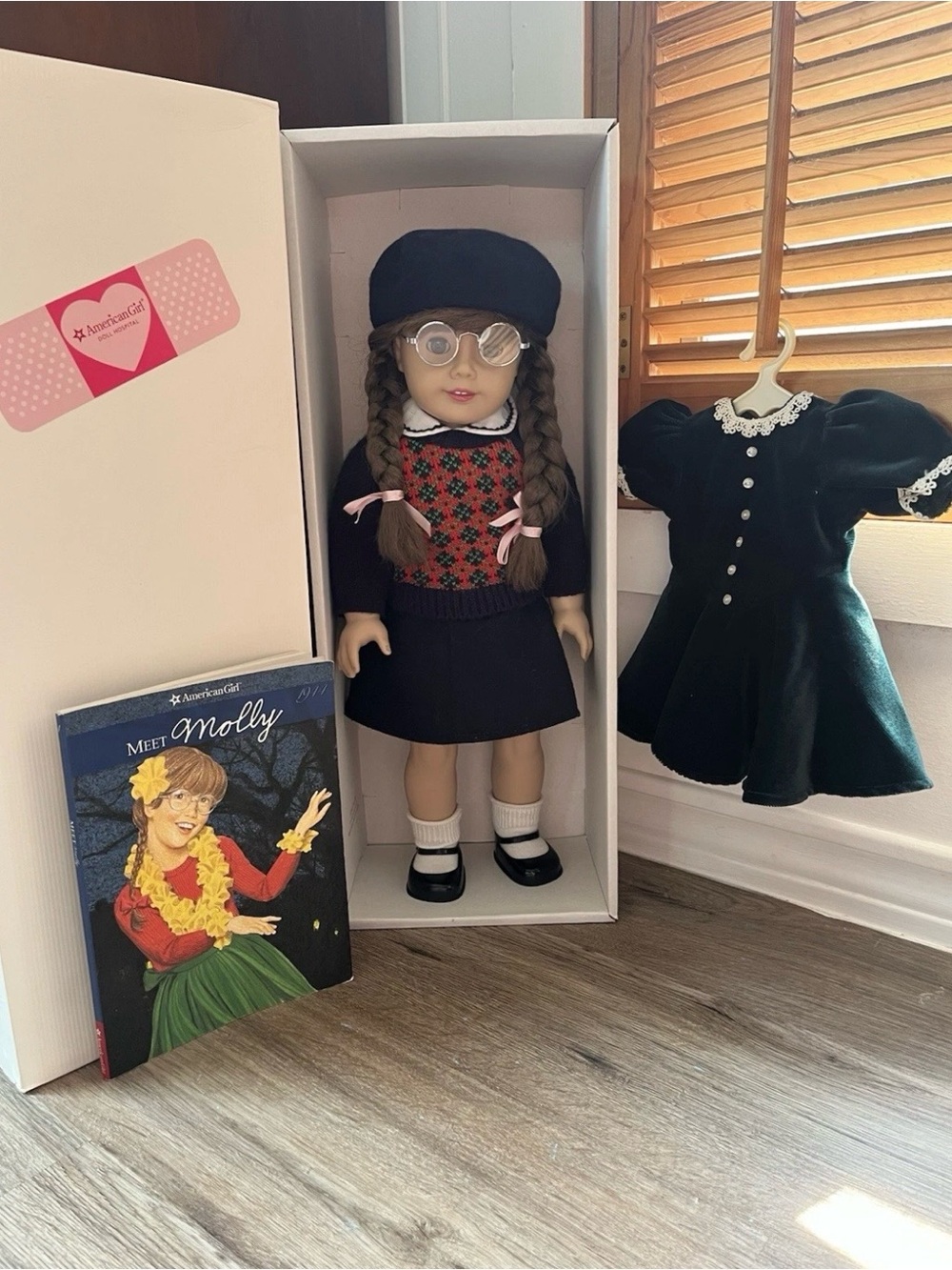 Vintage 1990s Pleasant Company American Girl Molly McIntire Doll W/ Accessories
